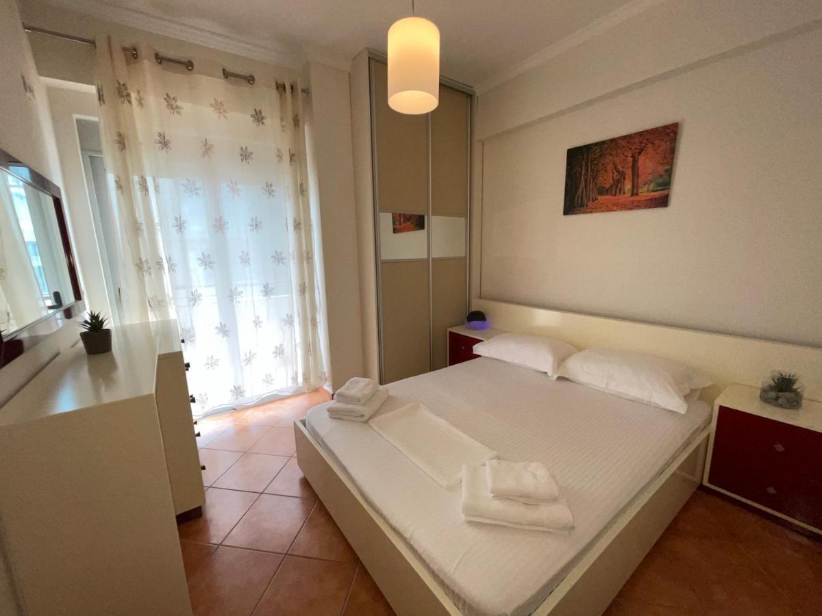 Saranda Central Apartment Exterior photo